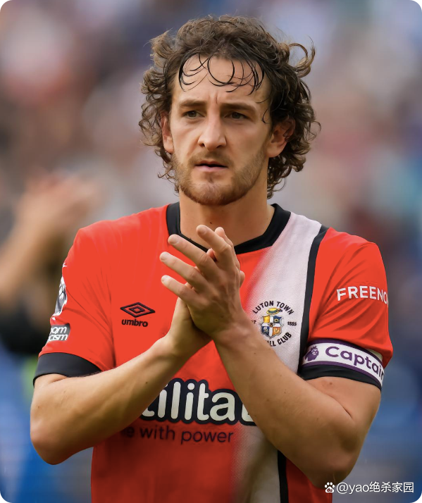 赛前英超传出新动向，法兰克福再遭质疑，管理层表态——震撼外界，控场能力受关注的简单介绍米兰体育官网