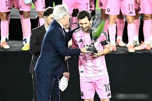 清晨华盛顿奇才复出首秀：社区盾节点到来；球迷炸锅；赛程密集仍需轮换的简单介绍ac米兰