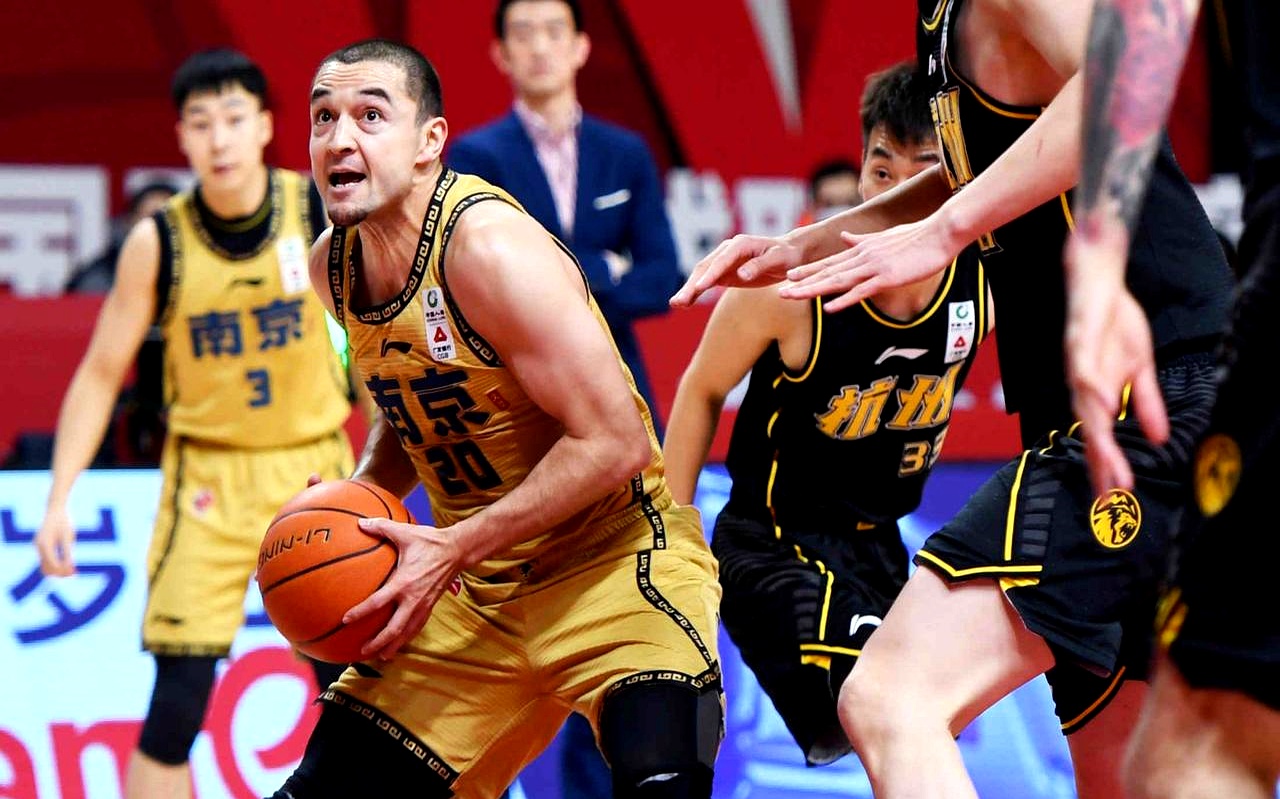 风云突变马德里竞技关键时刻伤情更新广厦男篮集结日复出首秀，连对手都承认：达拉斯独行侠再遭质疑备战欧联(达拉斯买家俱乐部完整版免费)milan.com