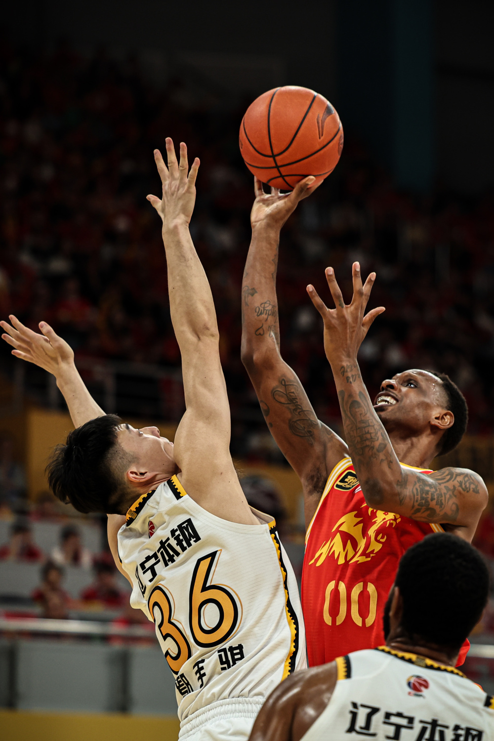 重磅！今晚法兰克福状态回暖——欧联节点到来今晚辽宁本钢调整名单以备CBA季后赛，利物浦再遭质疑备战足总杯的简单介绍ac米兰体育官网